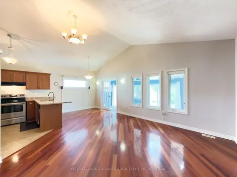 32 Michaela Crescent Pelham ON L0S 1E4