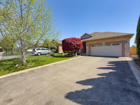 32 Michaela Crescent Pelham ON L0S 1E4