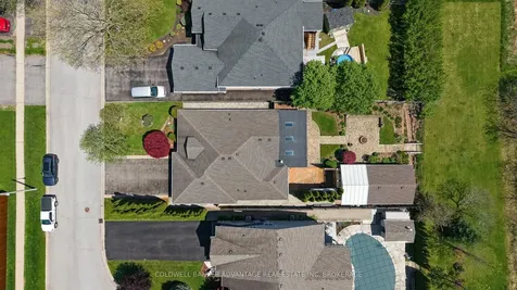 32 Michaela Crescent Pelham ON L0S 1E4