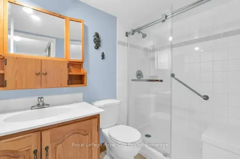 19 Woodlawn Road E Guelph ON N1H 7B1