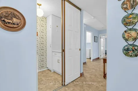 19 Woodlawn Road E Guelph ON N1H 7B1