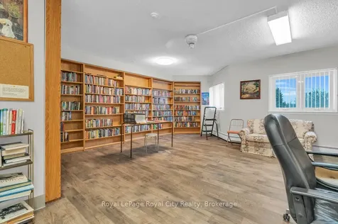 19 Woodlawn Road E Guelph ON N1H 7B1