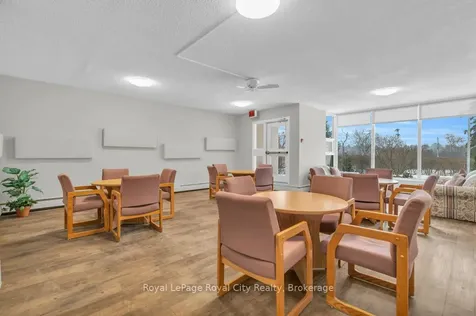19 Woodlawn Road E Guelph ON N1H 7B1