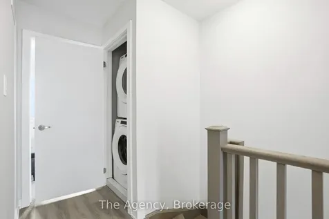 59 Markle Crescent Hamilton ON L9G 0H3