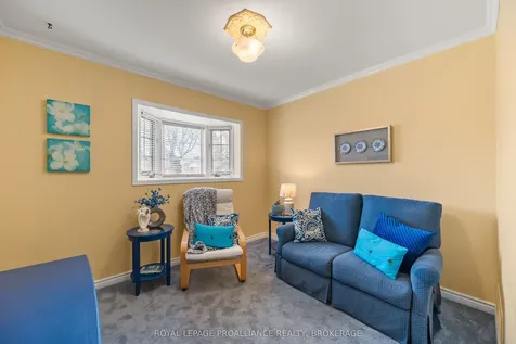 201 Camberley Crescent Kingston ON K7M 4C5