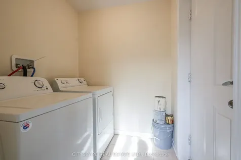 8485 Primrose Lane Niagara Falls ON L2H 0K8