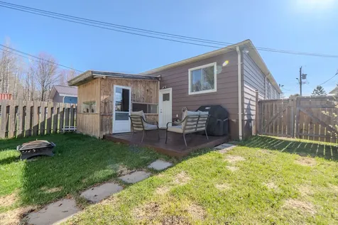513 Brennan Street North Bay ON P1B 6J9
