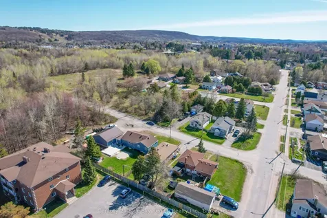 513 Brennan Street North Bay ON P1B 6J9