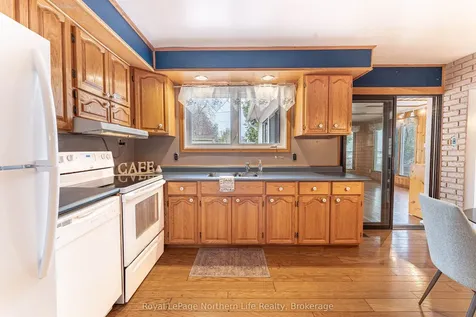 1608 Parkwood Drive North Bay ON P1B 4R4