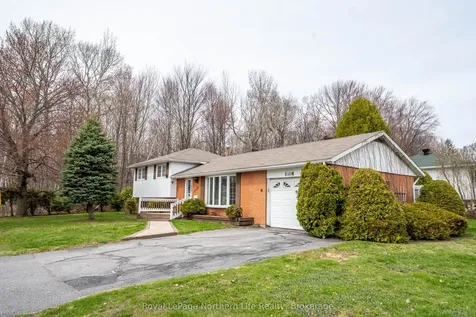 1608 Parkwood Drive North Bay ON P1B 4R4