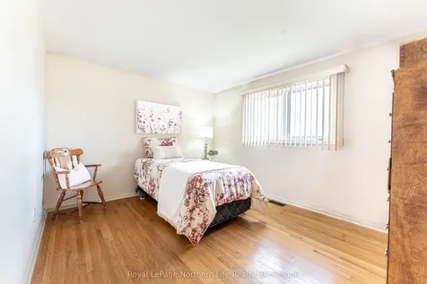 1608 Parkwood Drive North Bay ON P1B 4R4