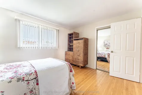 1608 Parkwood Drive North Bay ON P1B 4R4