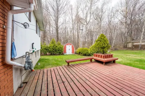 1608 Parkwood Drive North Bay ON P1B 4R4