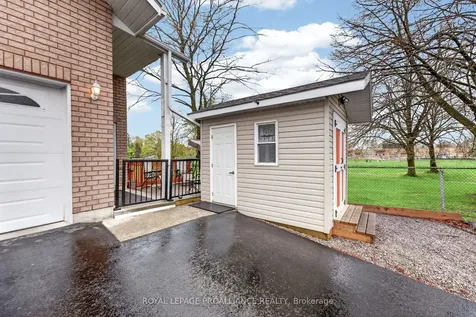 18 South Murray Street Quinte West ON K8V 1Y3