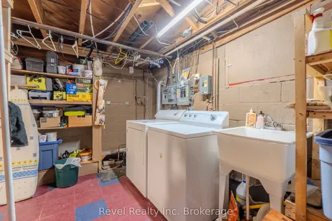 905 Pinewood Road North Bay ON P1B 4P2