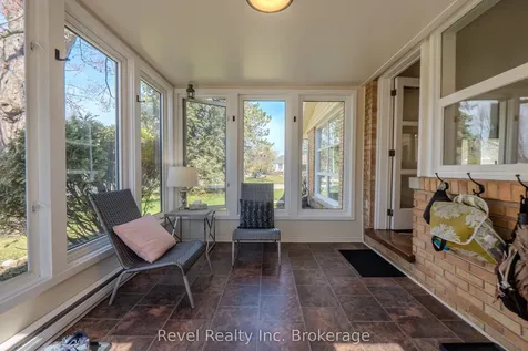 905 Pinewood Road North Bay ON P1B 4P2