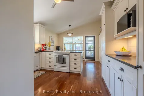 905 Pinewood Road North Bay ON P1B 4P2