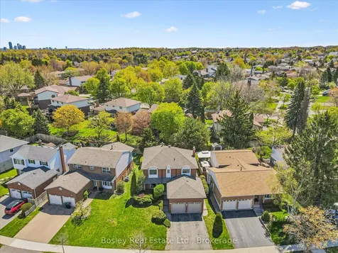 176 Westvale Drive Waterloo ON N2T 1C2