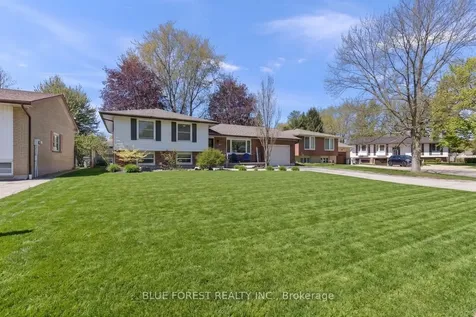 16 Dell Drive Strathroy-caradoc ON N7G 3N5