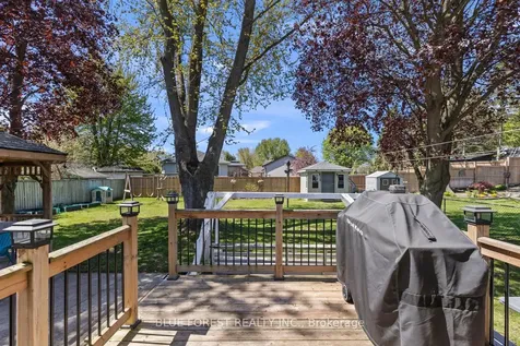 16 Dell Drive Strathroy-caradoc ON N7G 3N5