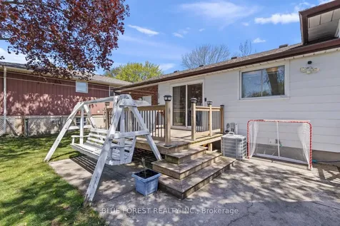 16 Dell Drive Strathroy-caradoc ON N7G 3N5