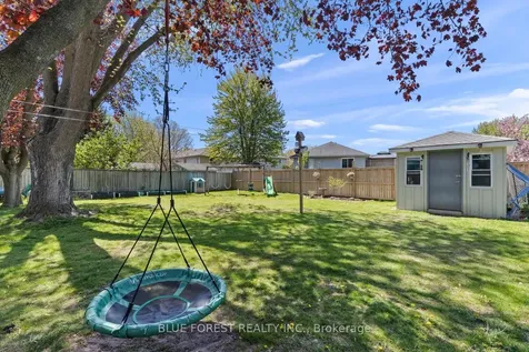 16 Dell Drive Strathroy-caradoc ON N7G 3N5