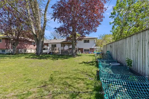 16 Dell Drive Strathroy-caradoc ON N7G 3N5