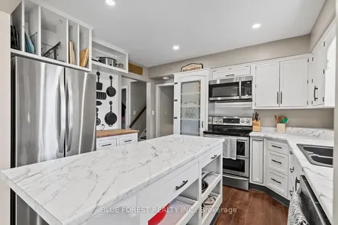 16 Dell Drive Strathroy-caradoc ON N7G 3N5
