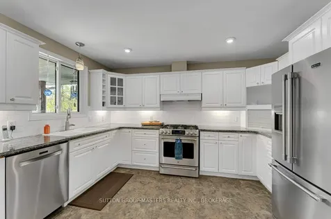 530 Sackville Crescent Kingston ON K7M 8W3