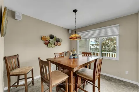 530 Sackville Crescent Kingston ON K7M 8W3