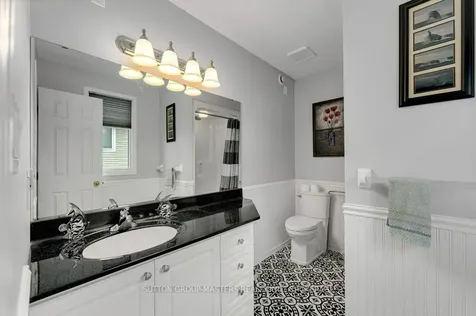 530 Sackville Crescent Kingston ON K7M 8W3