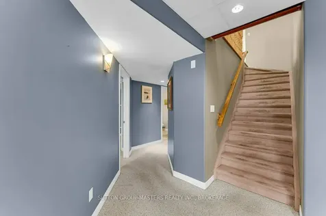 530 Sackville Crescent Kingston ON K7M 8W3