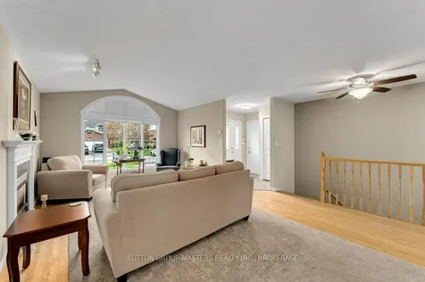 530 Sackville Crescent Kingston ON K7M 8W3