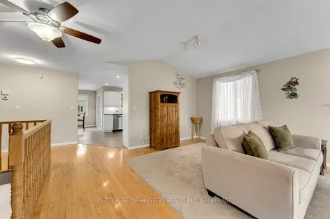 530 Sackville Crescent Kingston ON K7M 8W3