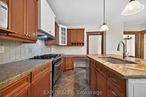 48 Stirling Avenue N Kitchener ON N2H 3G5