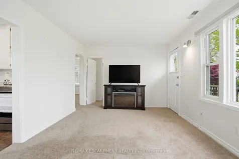 15 Kirk Street St. Catharines ON L2S 1B8