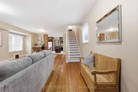 21 Berryman Avenue St. Catharines ON L2R 3W8