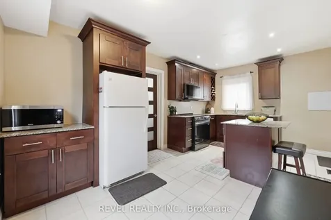 21 Berryman Avenue St. Catharines ON L2R 3W8