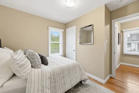 21 Berryman Avenue St. Catharines ON L2R 3W8