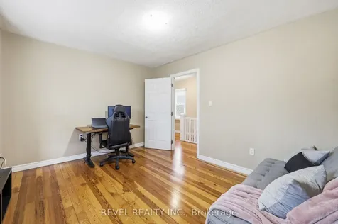 21 Berryman Avenue St. Catharines ON L2R 3W8