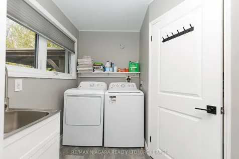 3283 Grove Avenue Fort Erie ON L0S 1N0
