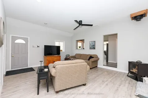 3283 Grove Avenue Fort Erie ON L0S 1N0