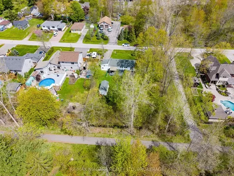 3283 Grove Avenue Fort Erie ON L0S 1N0