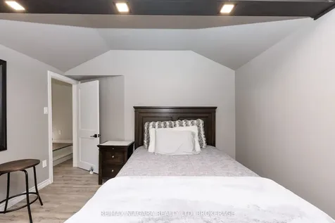 3283 Grove Avenue Fort Erie ON L0S 1N0
