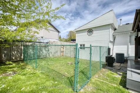 3283 Grove Avenue Fort Erie ON L0S 1N0