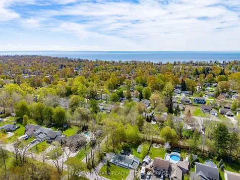 3283 Grove Avenue Fort Erie ON L0S 1N0