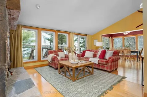 1078 Owls Court Lane Lake Of Bays ON P1H 2J3
