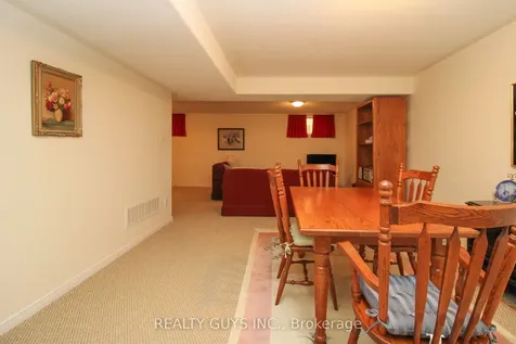 909 Wentworth Street Peterborough ON K9J 8R7
