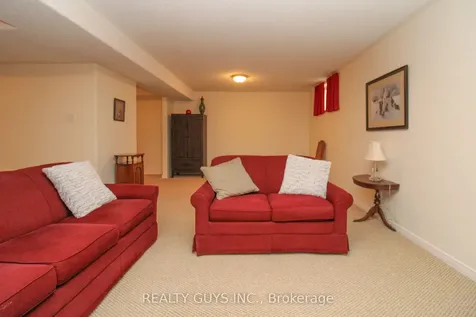 909 Wentworth Street Peterborough ON K9J 8R7