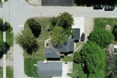 76 Franklin Street Lambton Shores ON N0M 2N0